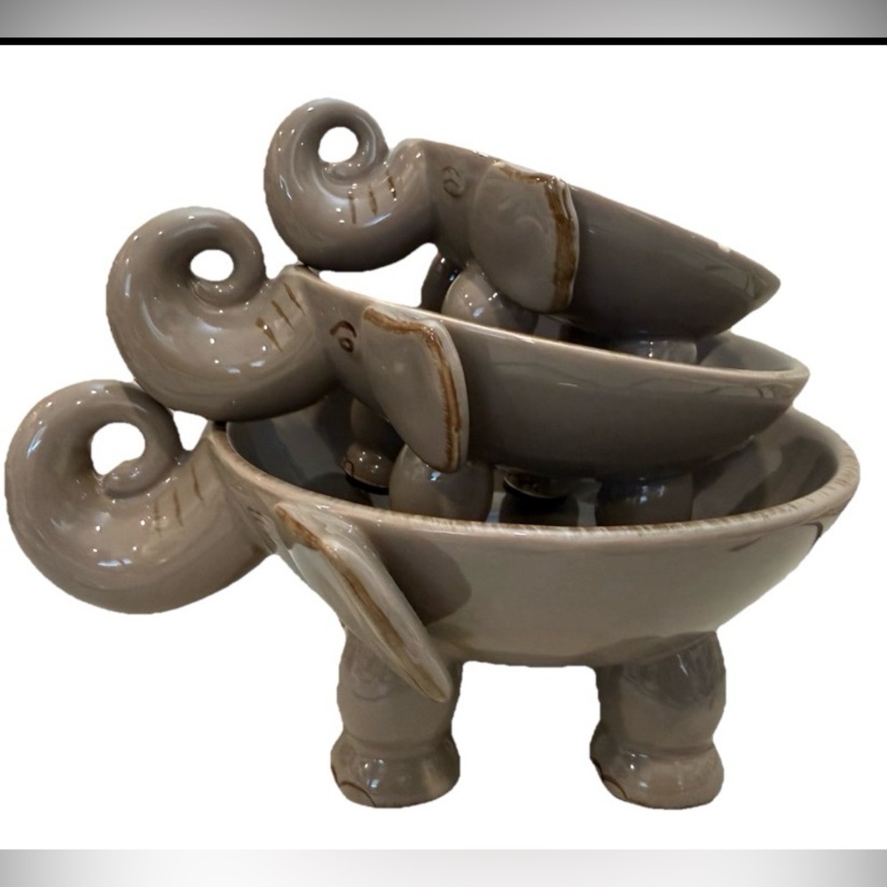 Set Of 3 Gray Ceramic Elephants Bowls Dish Decor Trinkets Trunk Up 3D